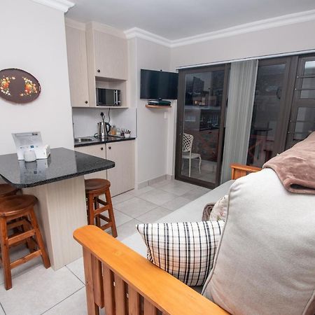 Van Den Berg'S Guesthouse Betty's Bay Eksteriør billede