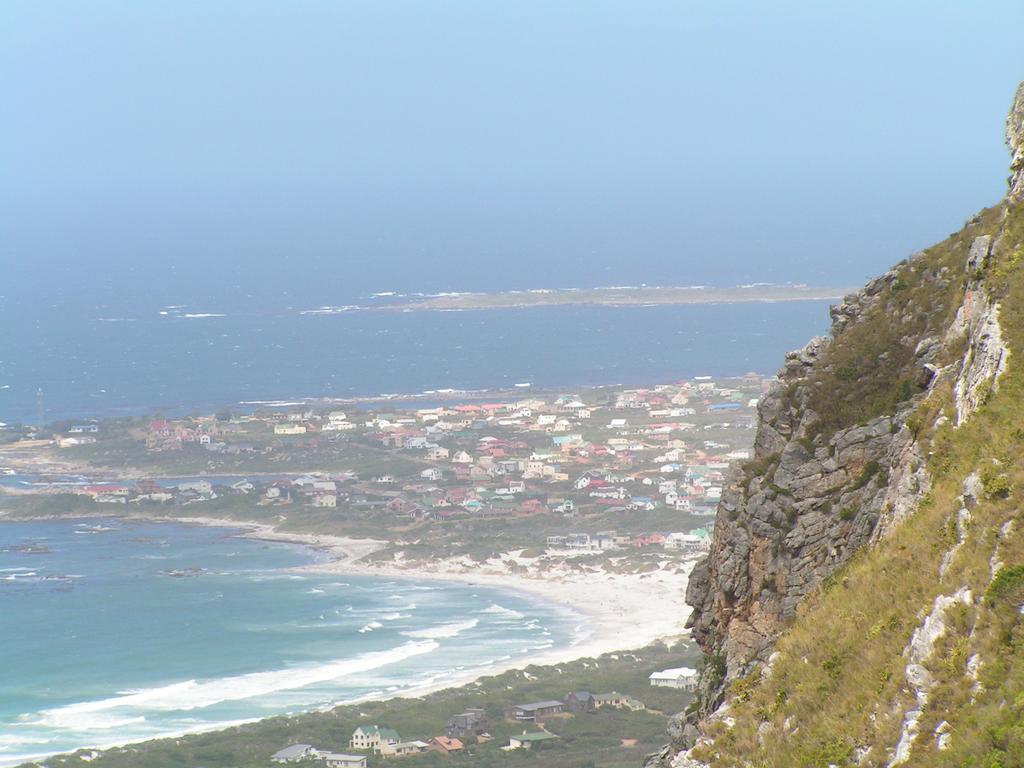 Van Den Berg'S Guesthouse Betty's Bay Eksteriør billede