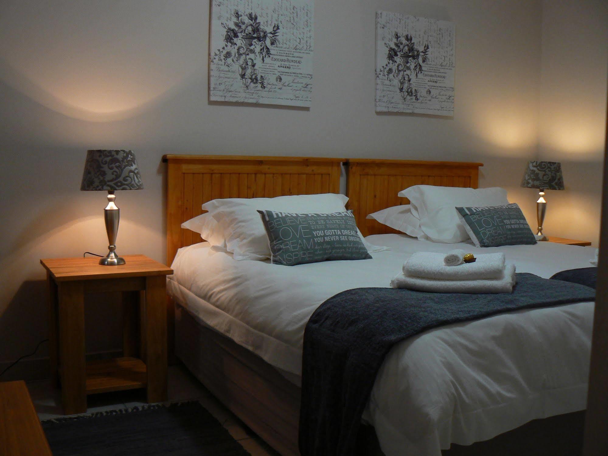 Van Den Berg'S Guesthouse Betty's Bay Eksteriør billede