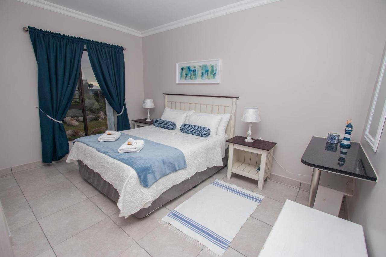 Van Den Berg'S Guesthouse Betty's Bay Eksteriør billede