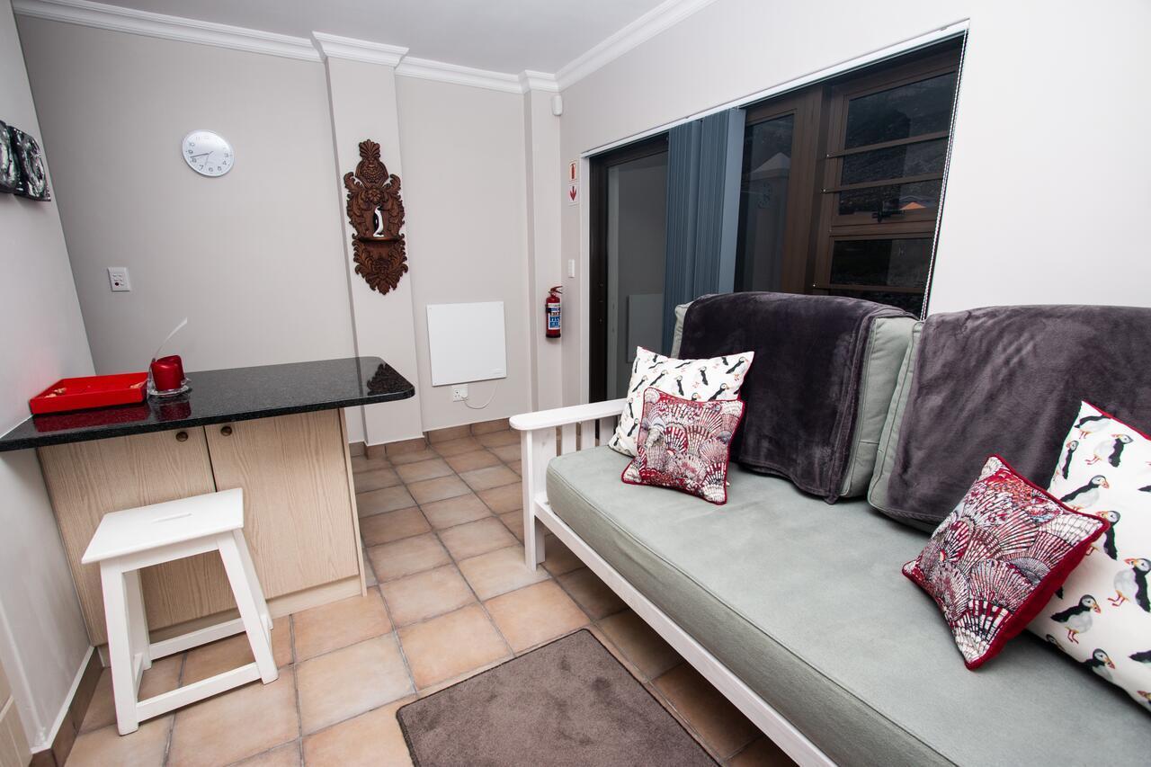 Van Den Berg'S Guesthouse Betty's Bay Eksteriør billede