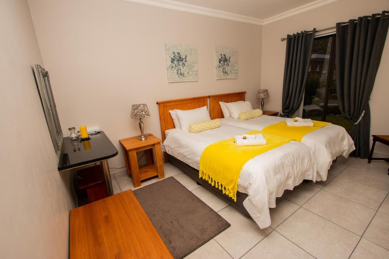 Van Den Berg'S Guesthouse Betty's Bay Eksteriør billede
