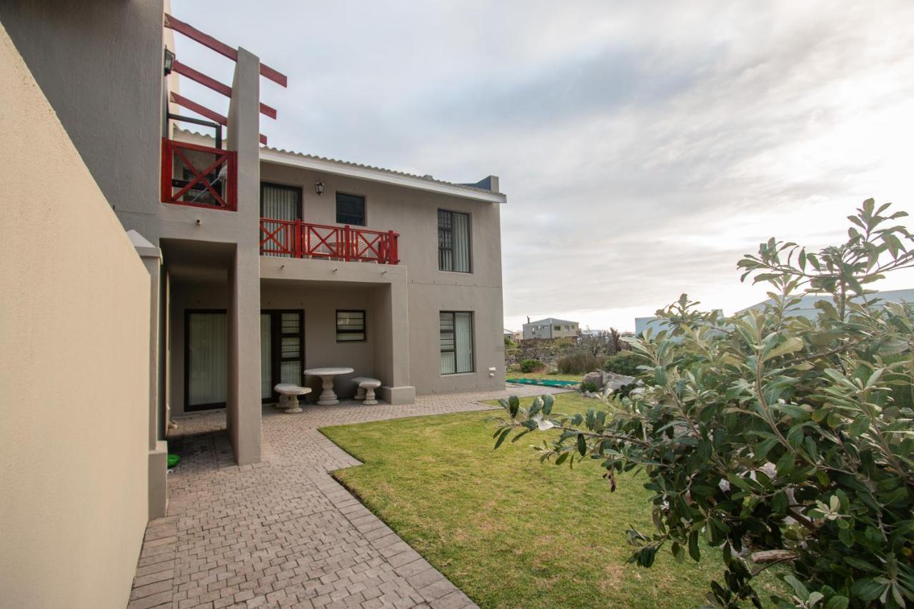 Van Den Berg'S Guesthouse Betty's Bay Eksteriør billede